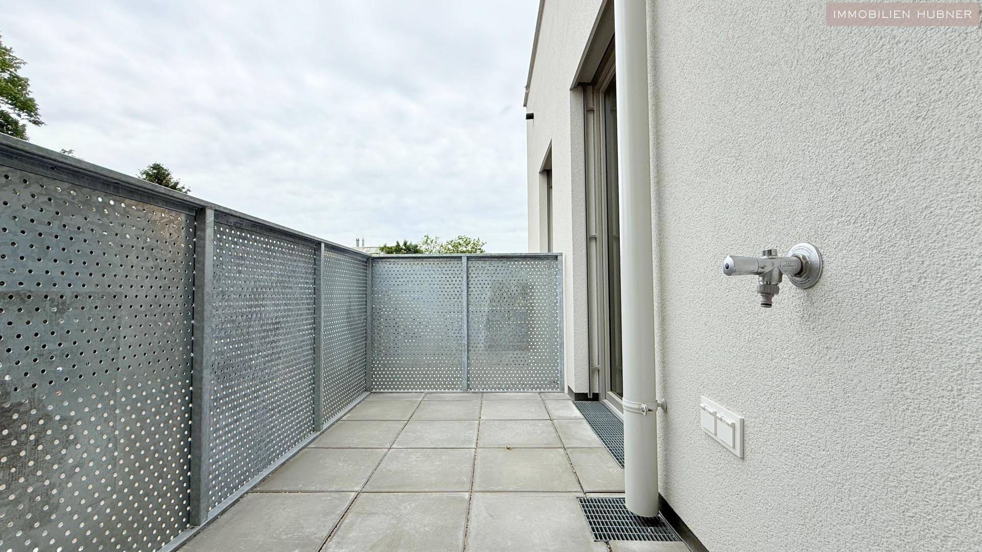 großer Balkon