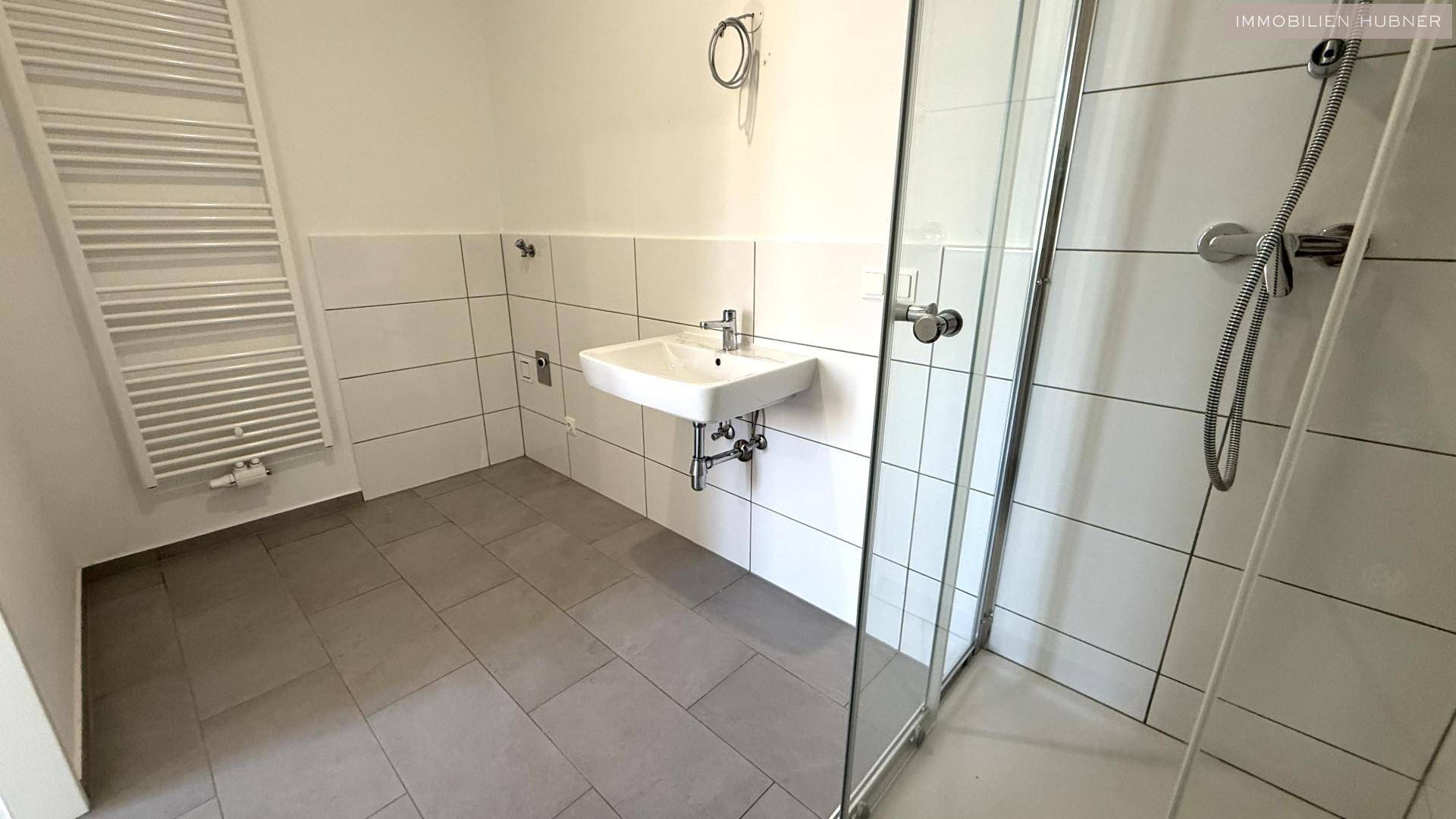modernes Badezimmer