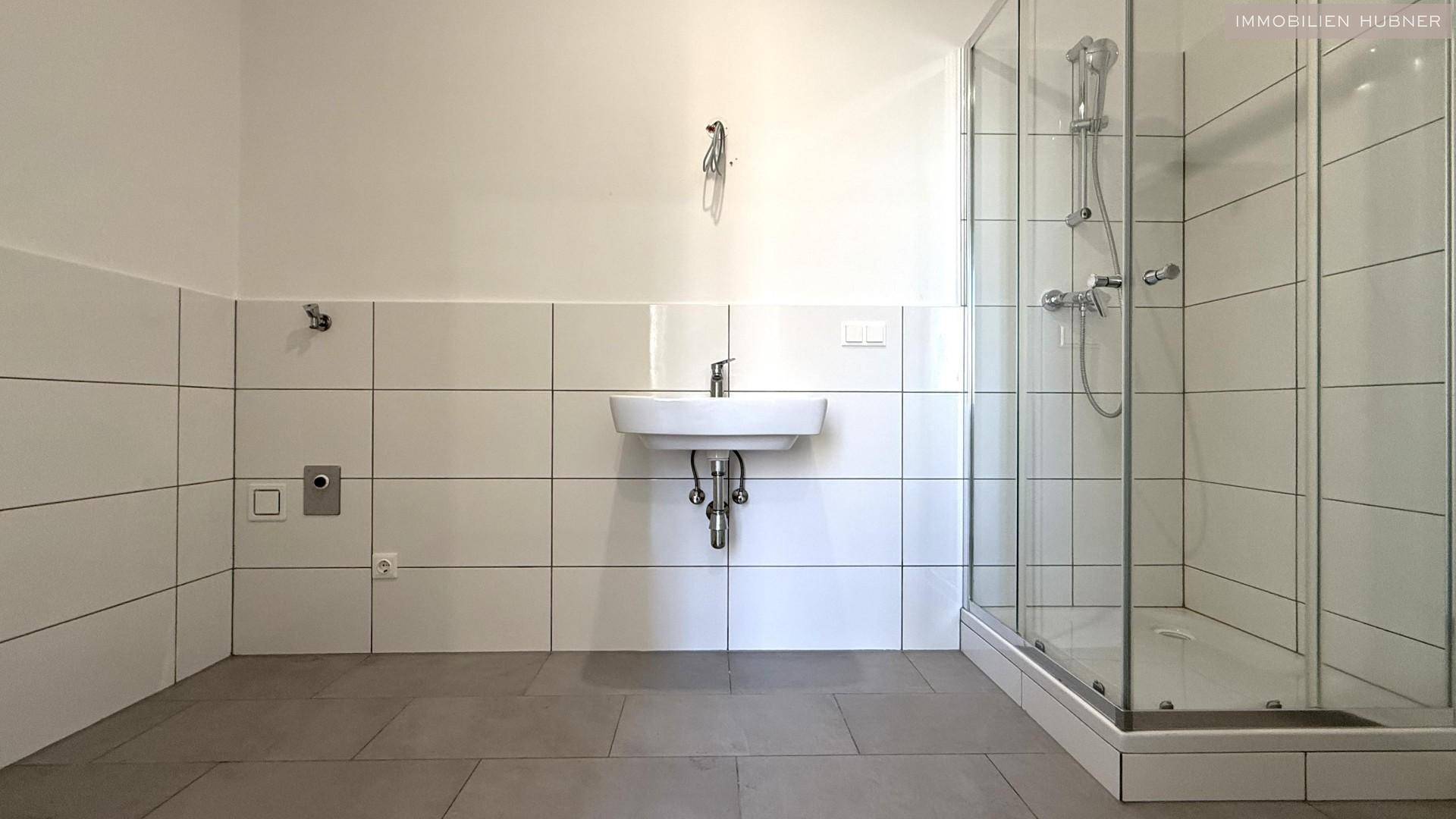 modernes Badezimmer