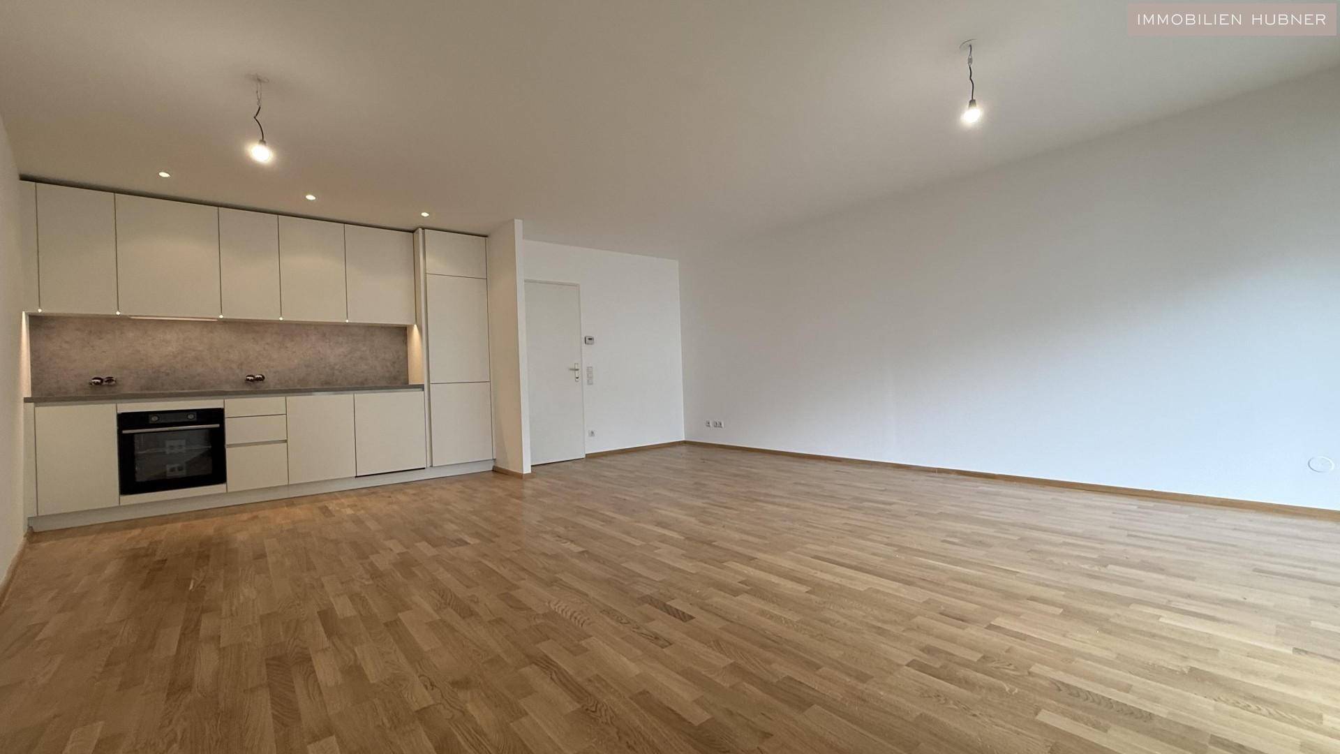 Wohnzimmer - Blick Richtung Küche