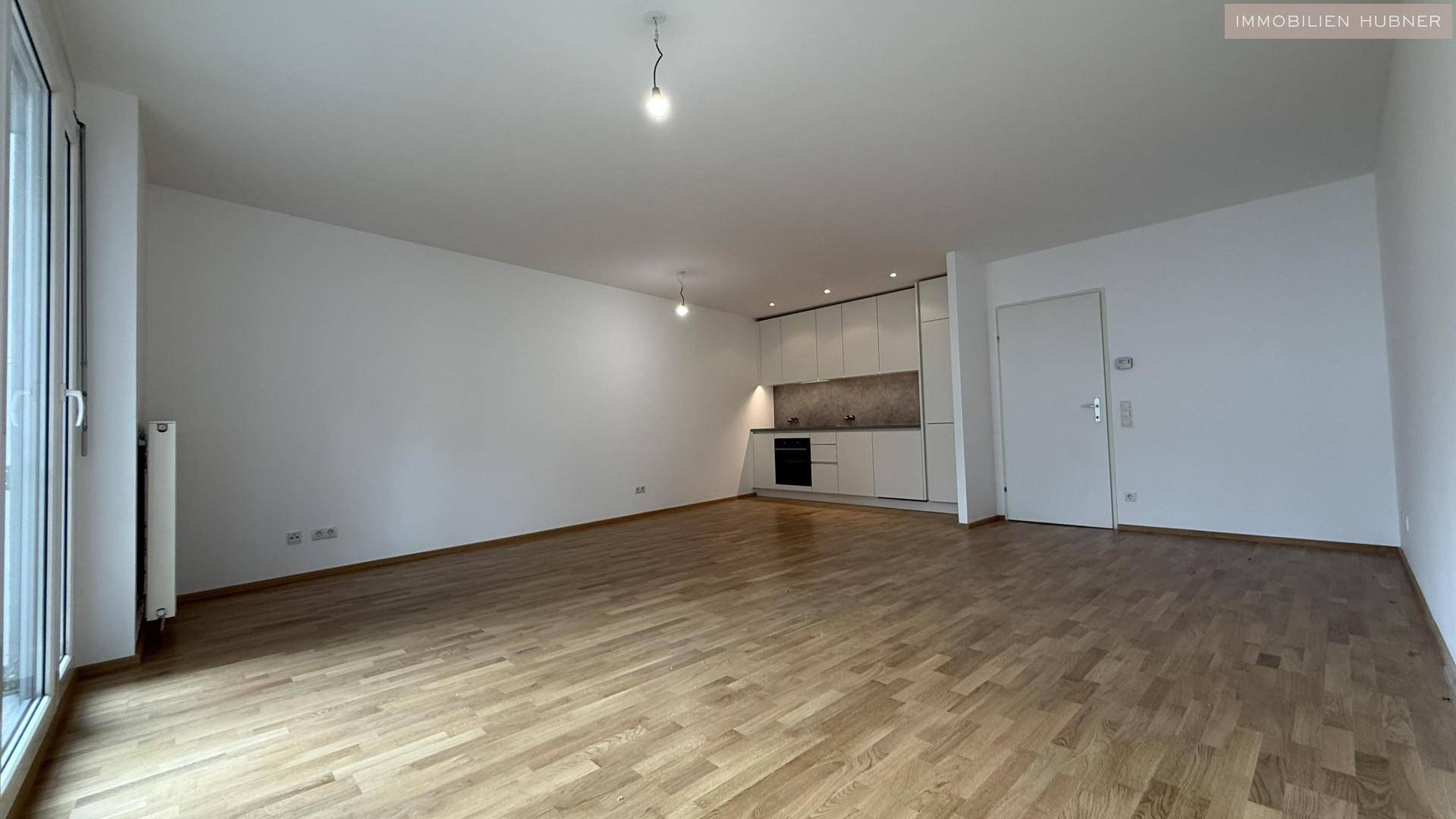 Wohnzimmer - Blick Richtung Küche