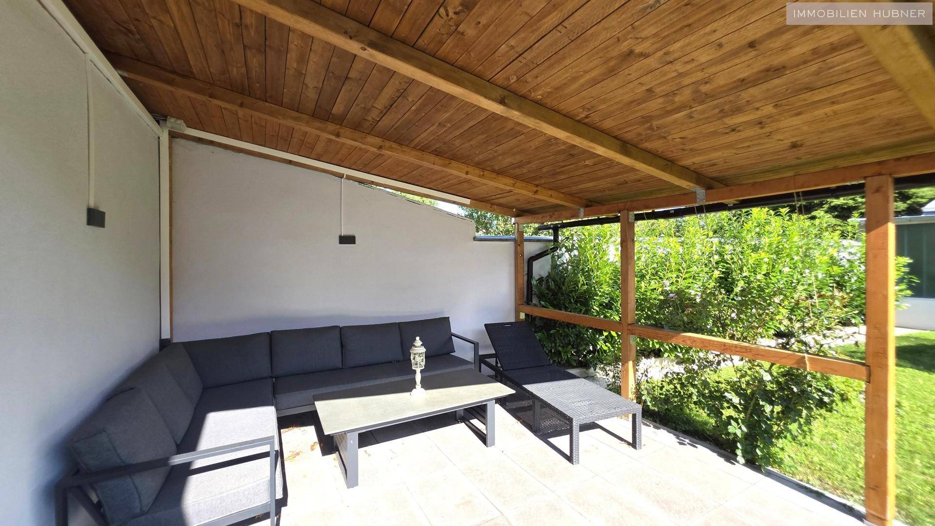 überdachte Terrasse