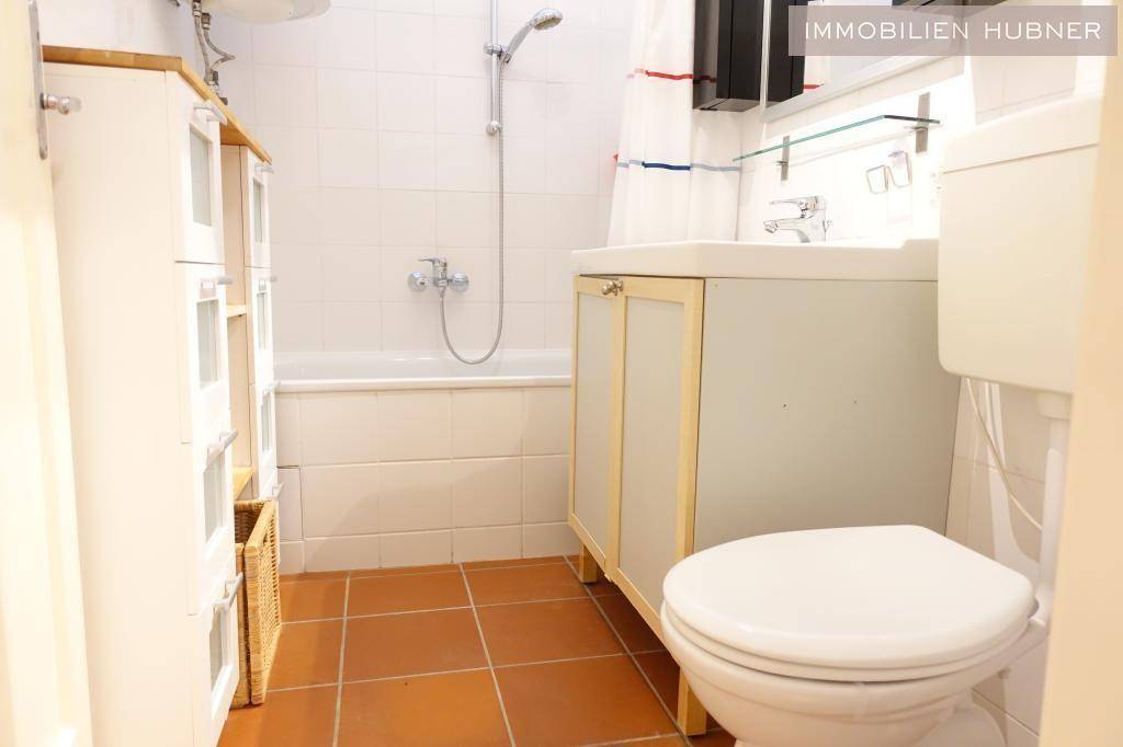 schickes Badezimmer