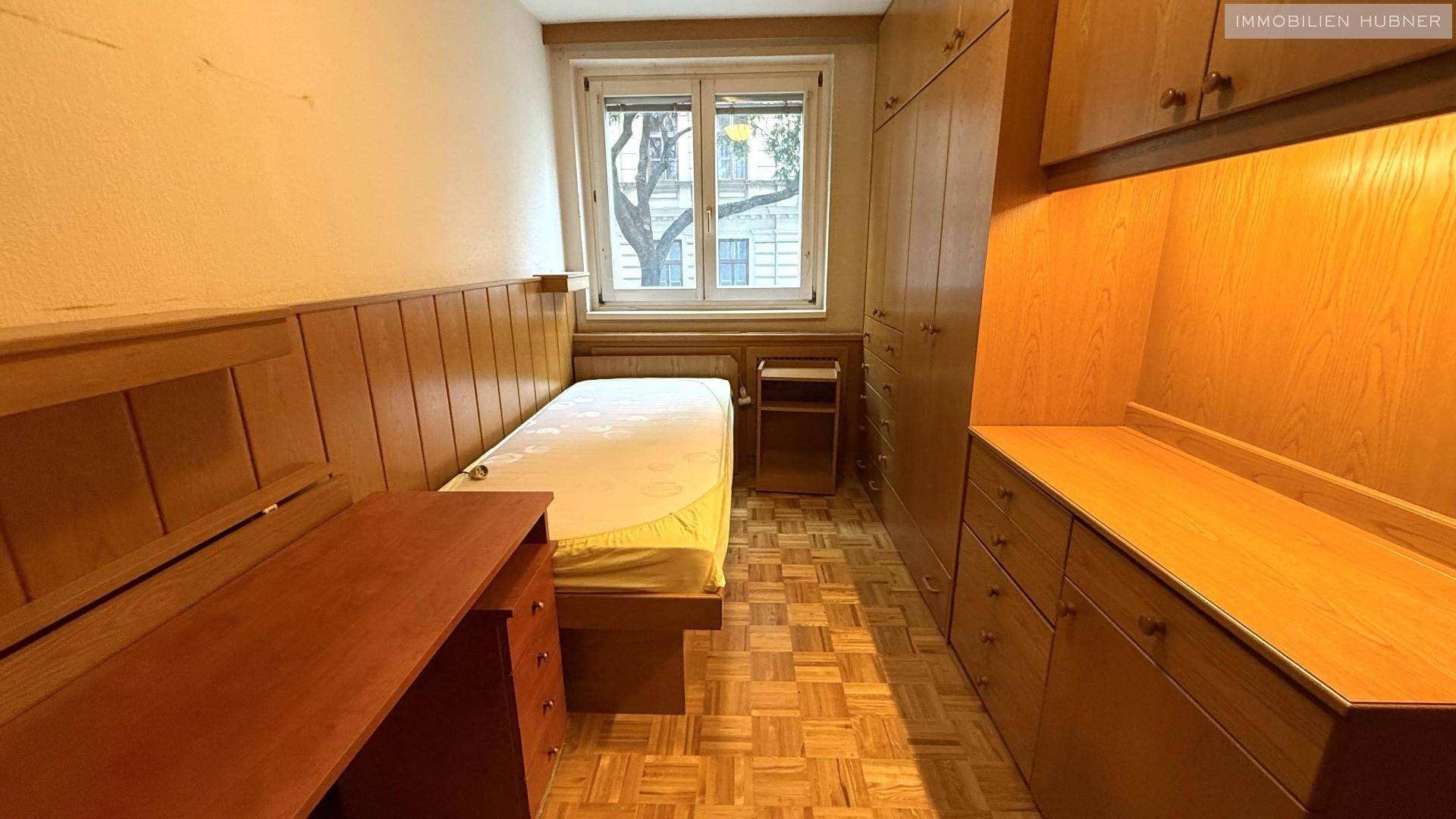 Schlafzimmer mit Single-Bett