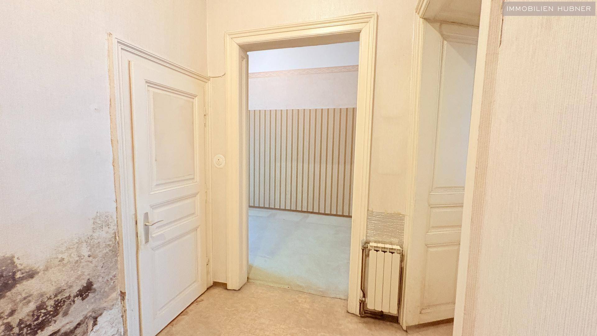 Blick zu den Zimmern