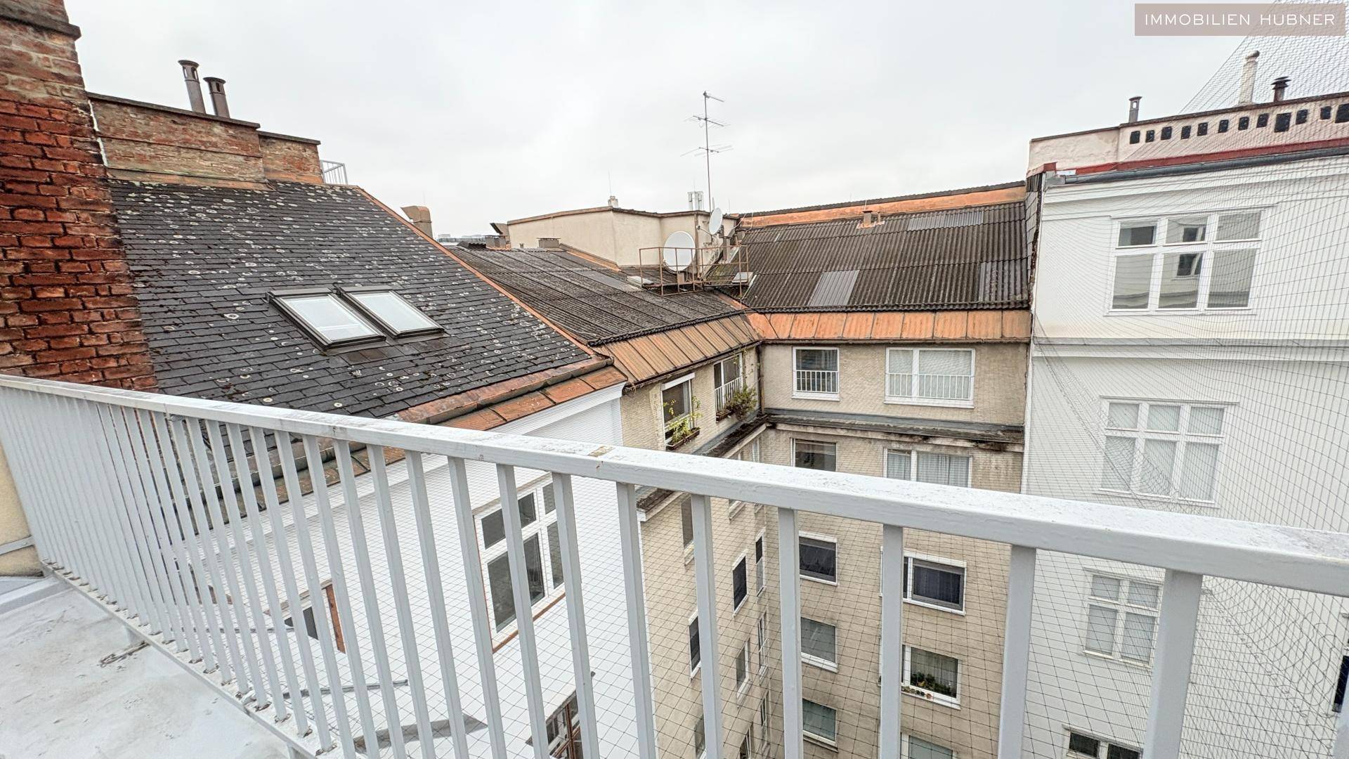 Ausblick Terrasse in den Innenhof
