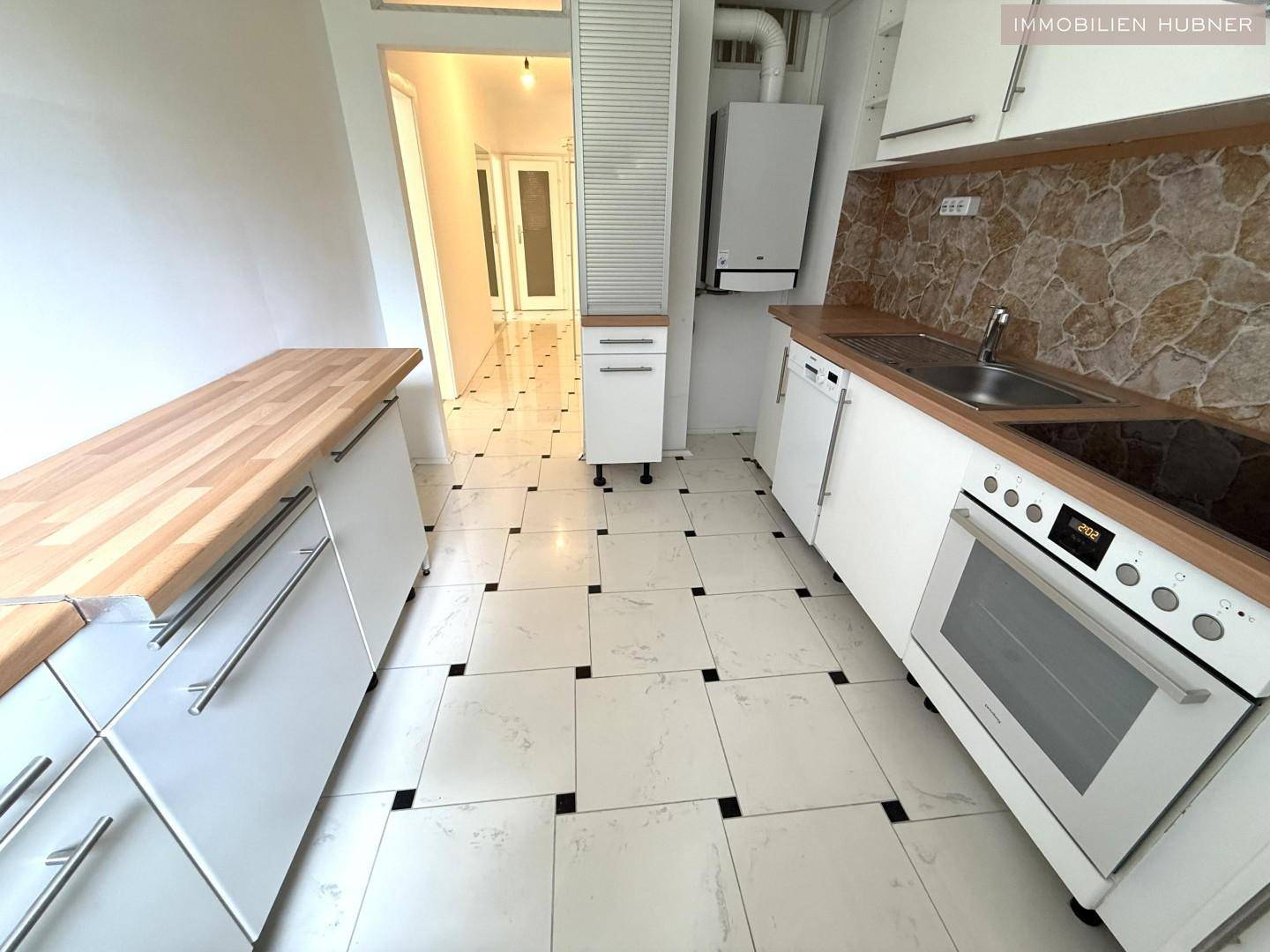 top ausgestattete Küche