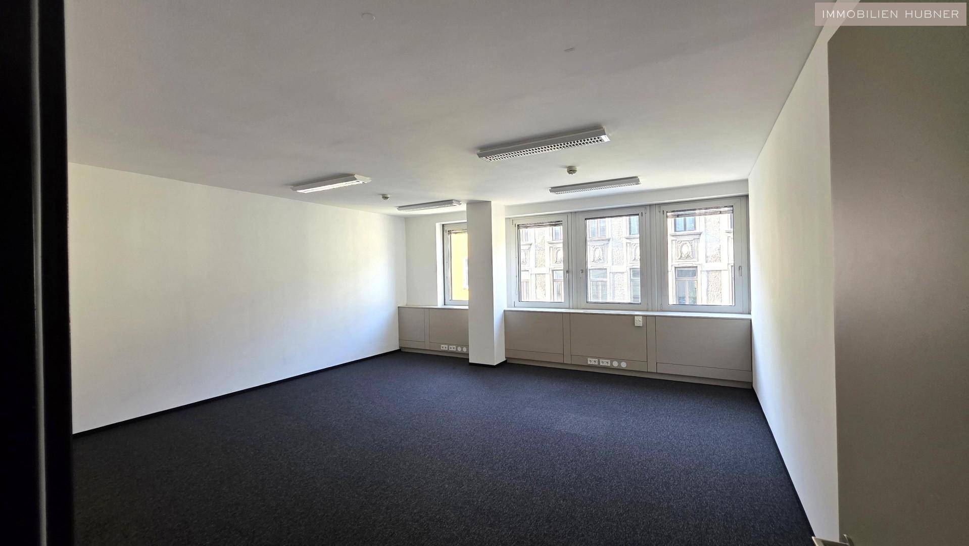 Moderne Bürofläche mit großem Besprechungsraum und Concierge-Service - Więcej