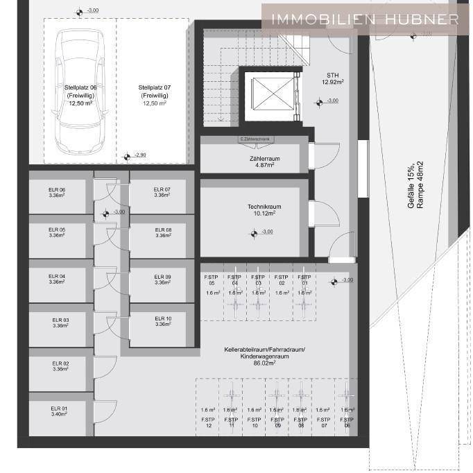 Detaillierter Grundriss des Untergeschosses mit Parkplätzen, Technikräumen und Kellerabteilen.