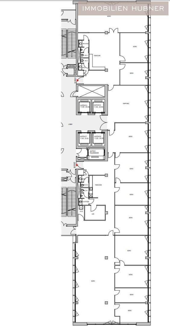 Detaillierter Grundriss eines Bürogebäudes mit mehreren Büroeinheiten und zentralem Treppenhaus und Aufzügen.
