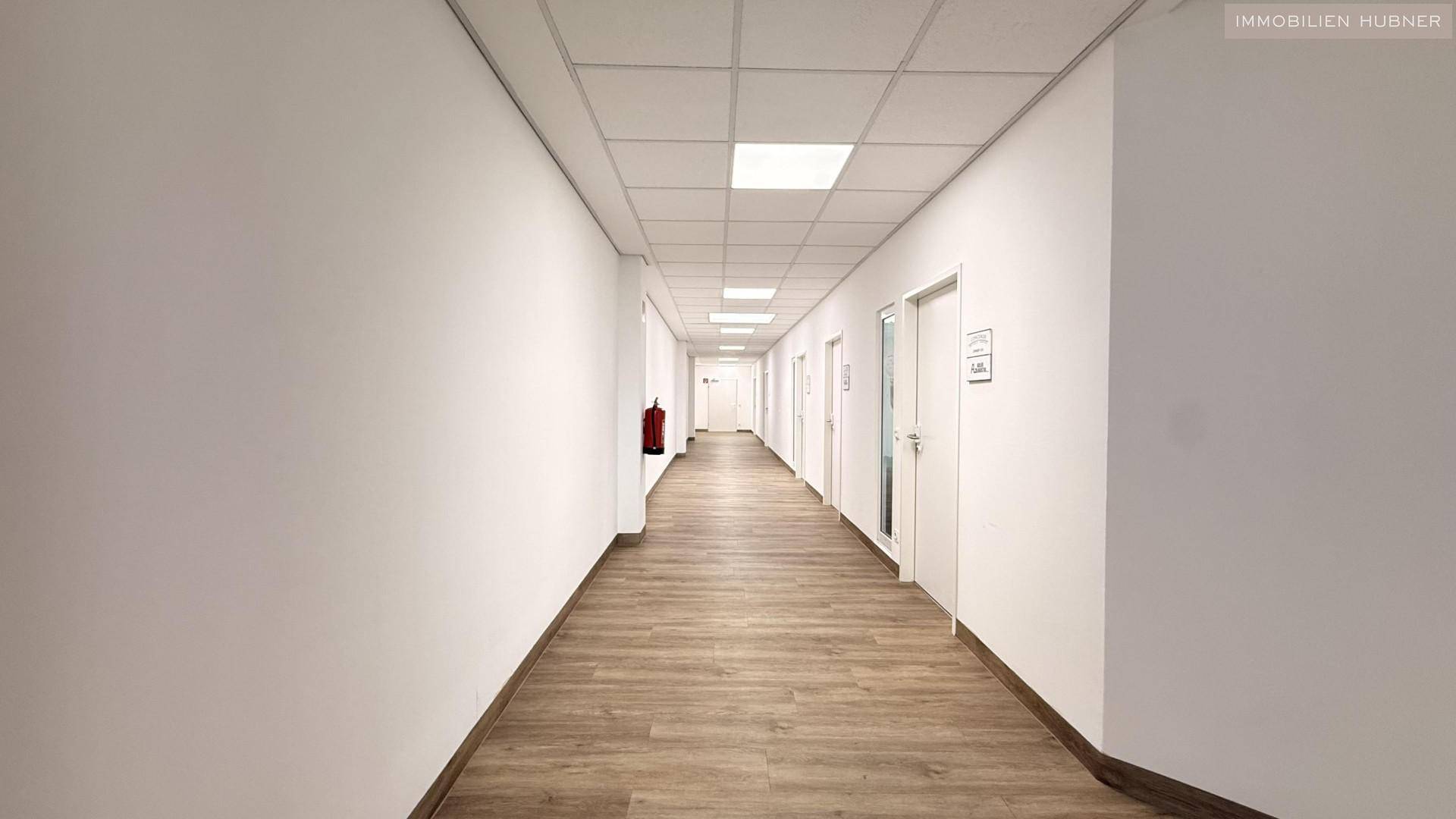 Top-Büro mit Gemeinschaftsflächen im Concorde Business Park – jetzt sichern - Mehr
