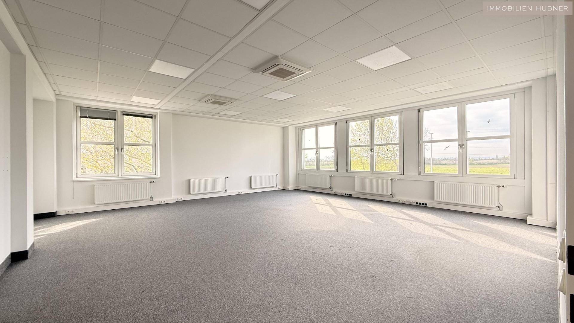 Provisionsfrei: Modernes Büro im Concorde Business Park zu mieten – pohled 2