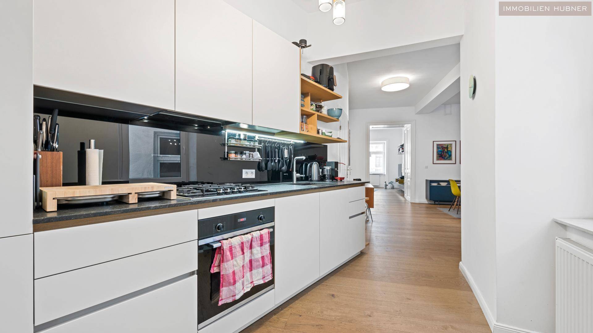 Stilvoll renovierte Altbauwohnung im 3.Bezirk. Citynaher Lifestyle mit besonderem Flair. - Mehr