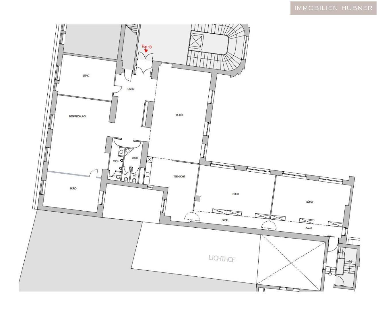 Detaillierter Grundriss einer Büroetage mit mehreren Büros, Besprechungsraum und Lichthof.