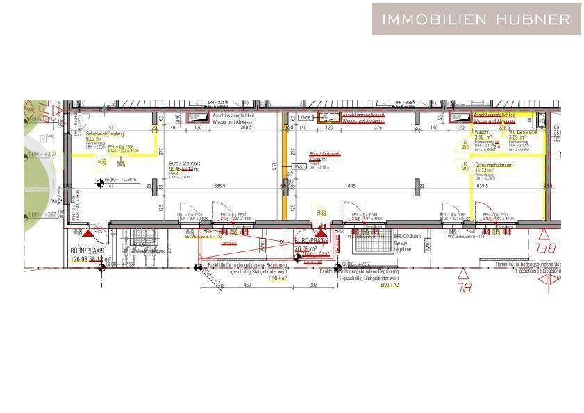 Detaillierter Grundrissplan mit Raumaufteilung und Flächenangaben für Büros und Praxen.