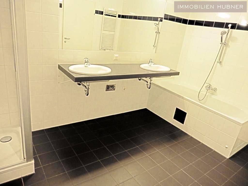Doppelwaschbecken