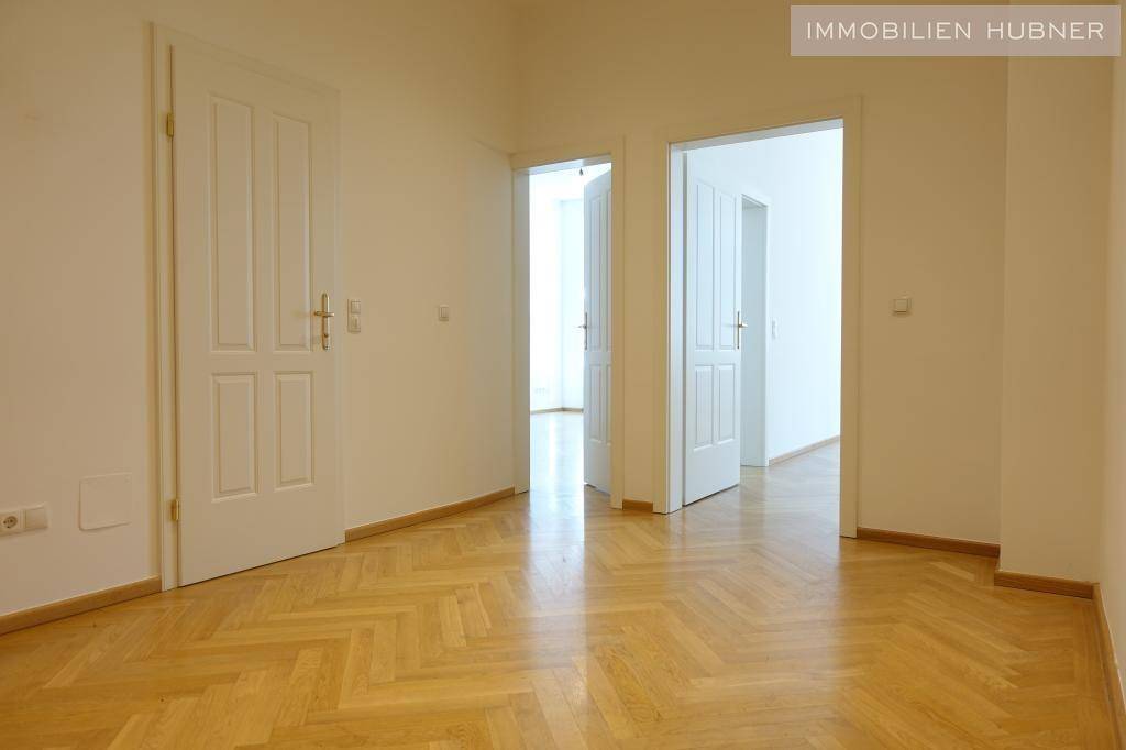 Vorraum, Blick zu den Zimmern