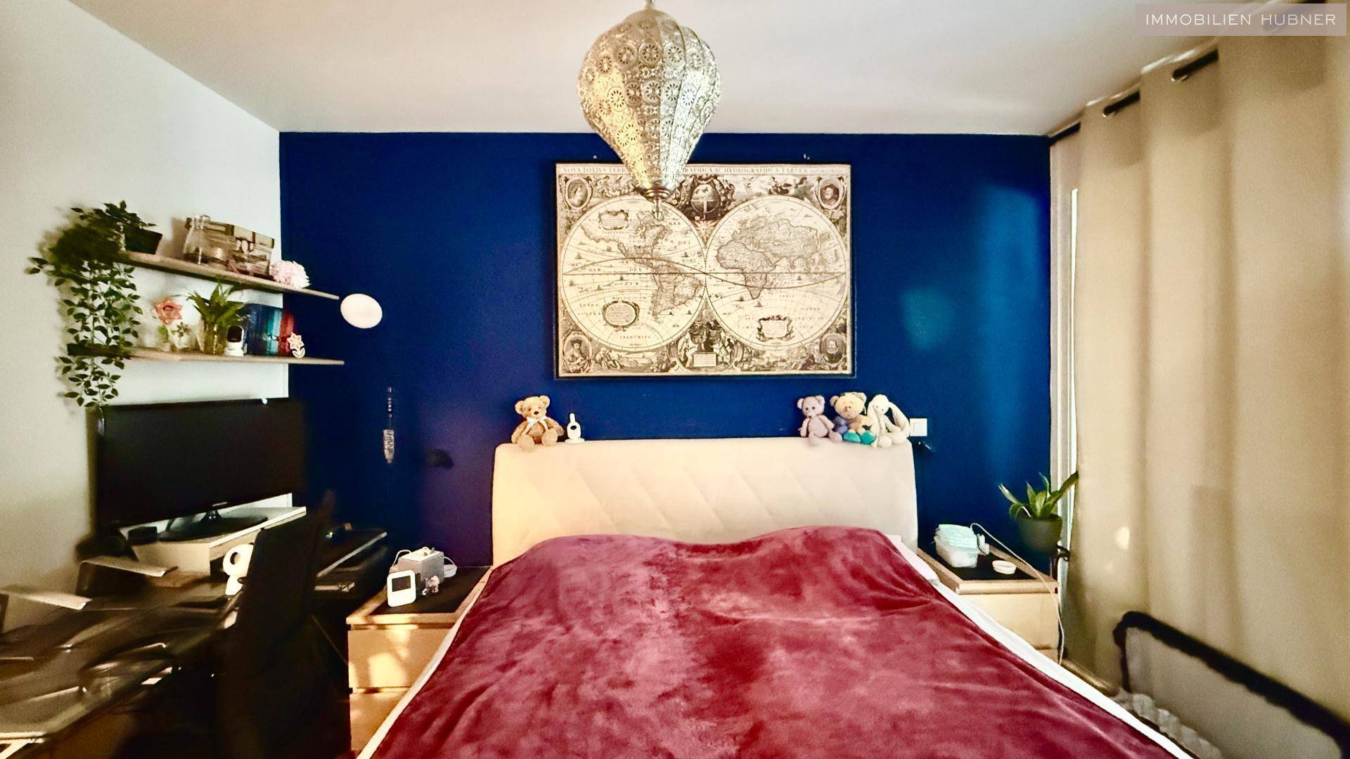 Schlafzimmer 1