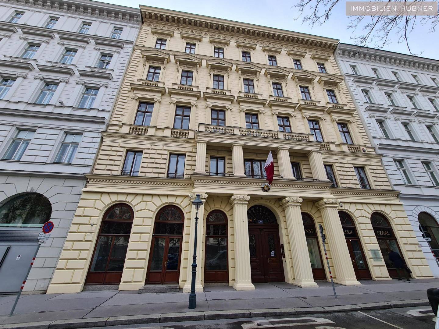 Wunderschöne Bürofläche mit Balkon und Blick zum SCHOTTENRING zu vermieten