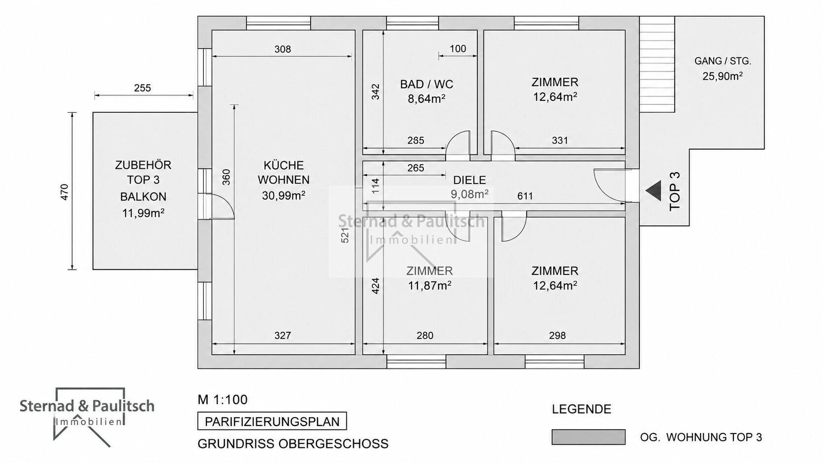 Grundriss des Obergeschosses mit offener Küche, Wohnbereich, drei Zimmern und Balkon.