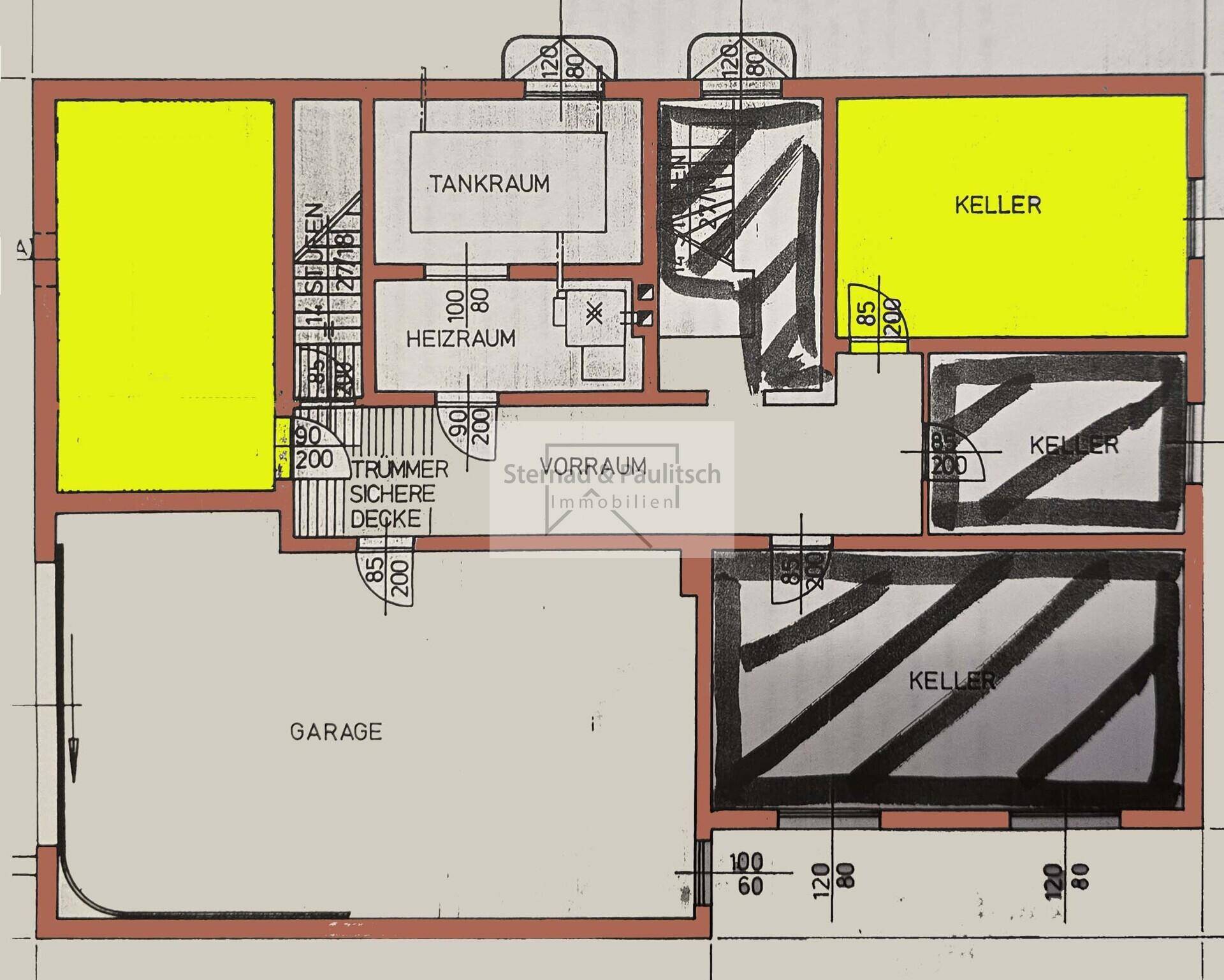 Grundriss des Kellers mit Garage, Heizraum und Lagerräumen.
