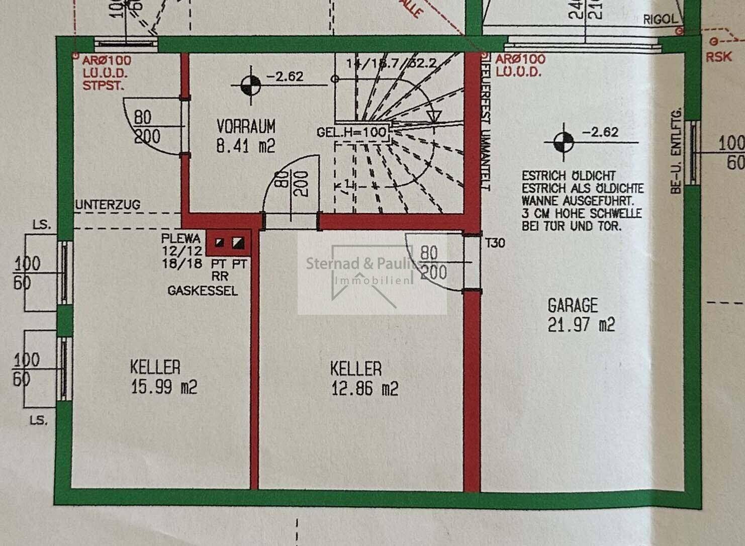 Grundriss des Kellergeschosses mit Vorraum, zwei Kellerräumen und Garage.