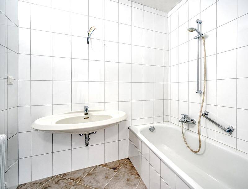 HP6-4-Raum-Wohnung-Lehen-Badezimmer