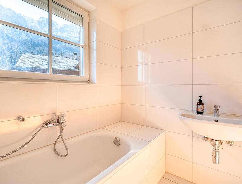 HP5-3-4-Zimmer-Wohnung-Fürstenbrunn-Badezimmer