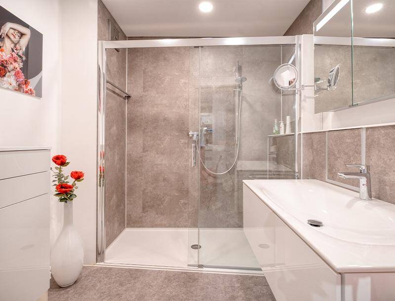 HP7-3-Zimmer-Wohnung-Rif-Badezimmer