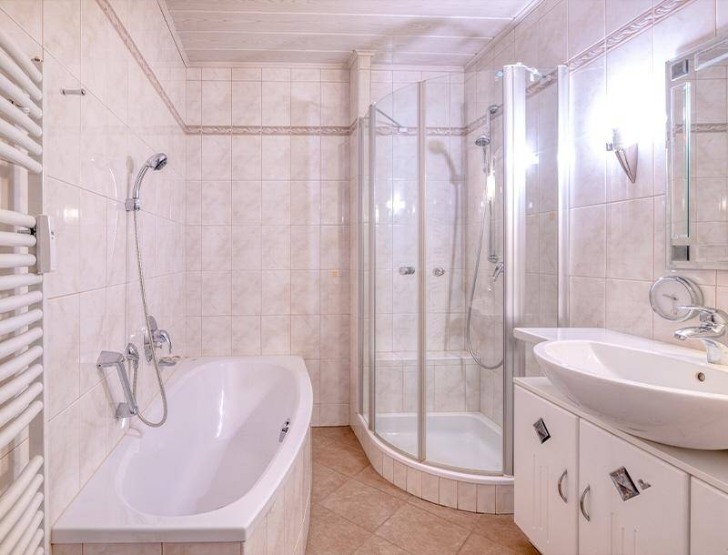 HP5-3-Zimmer-Wohnung-Elisabeth-Vorstadt-Badezimmer