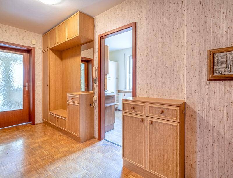 HP4-3-Zimmer-Wohnung-Wals-Flur