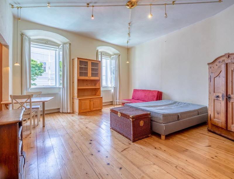 HP2-1-Zimmer-Wohnung-Altstadt-Zimmer