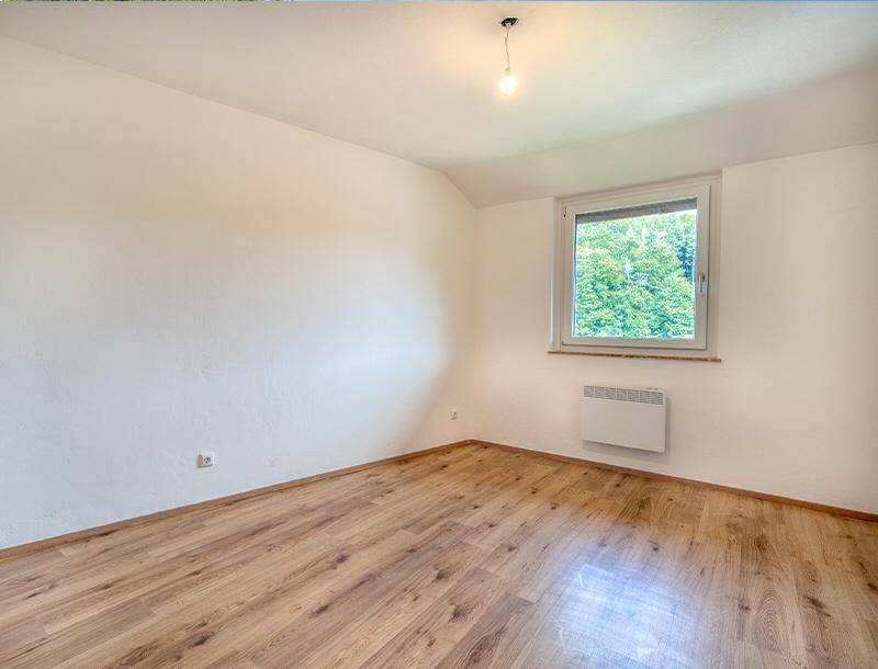 HP5-3-Zimmer-Wohnung-Hof-bei-Salzburg-Schlafzimmer