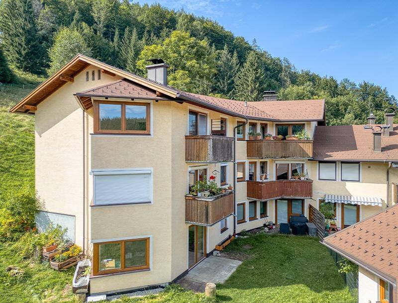 HP4-3-Zimmer-Wohnung-Hof-bei-Salzburg-Hausansicht