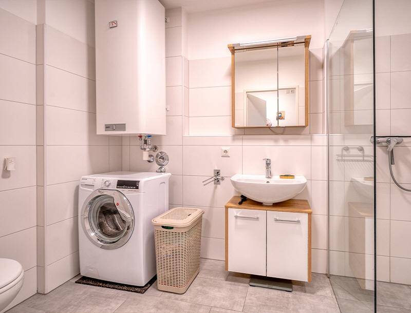HP6-2-Zimmer-Wohnung-Neumarkt-Badezimmer