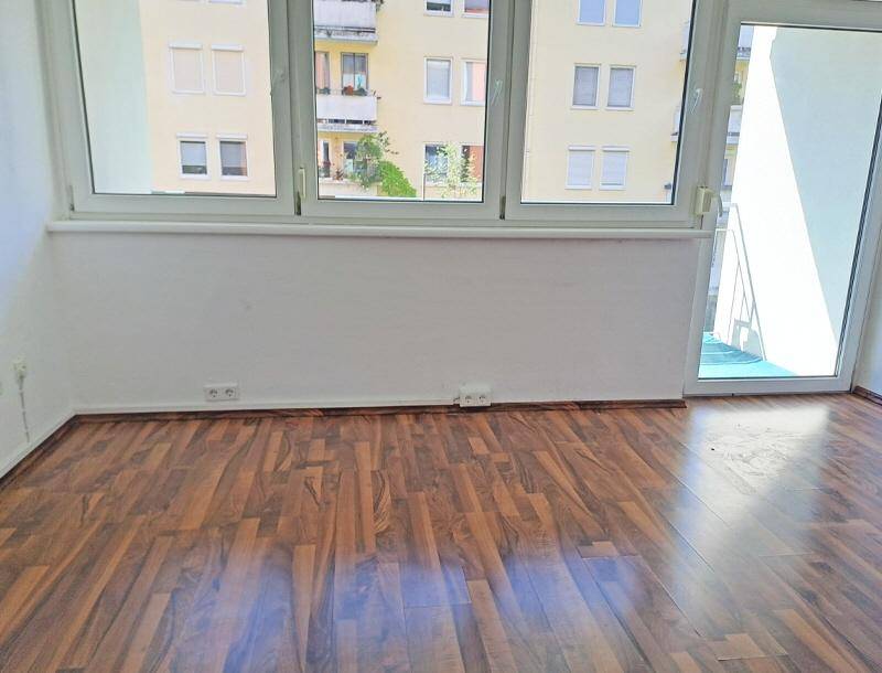 Garconniere-Salzburg-Parsch-Wohnzimmer