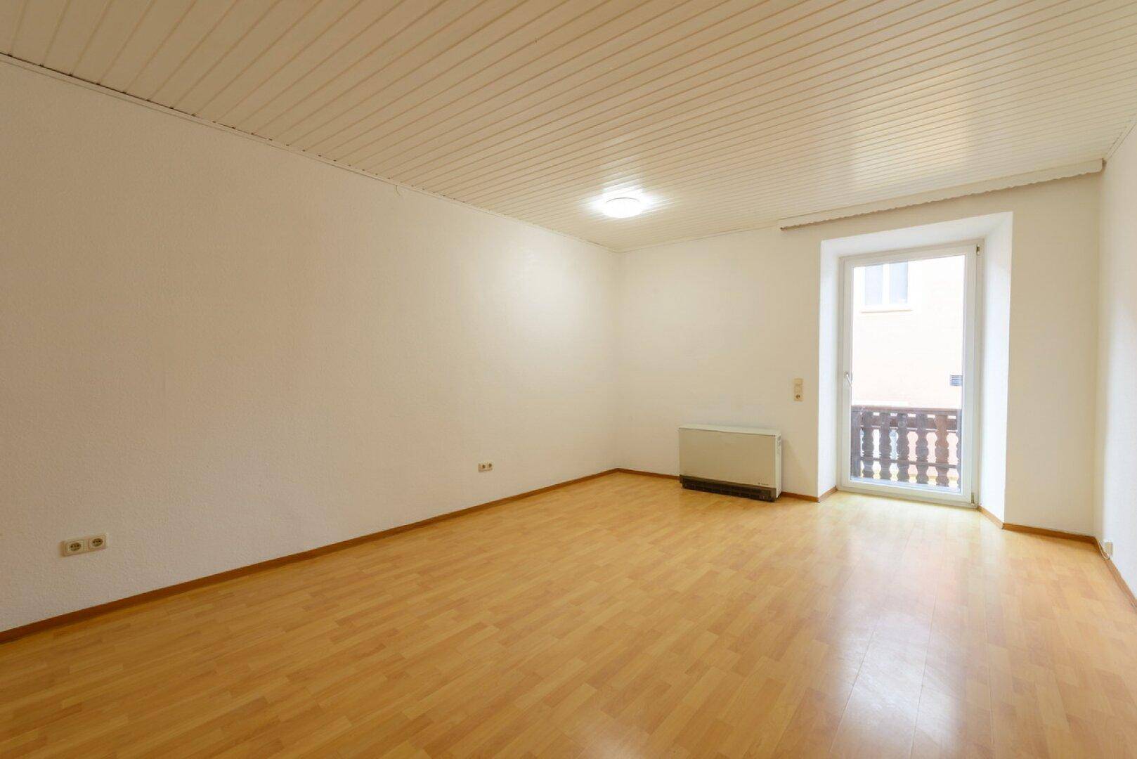 Geräumige große Mietwohnung in sehr guter Lage - Widok 6