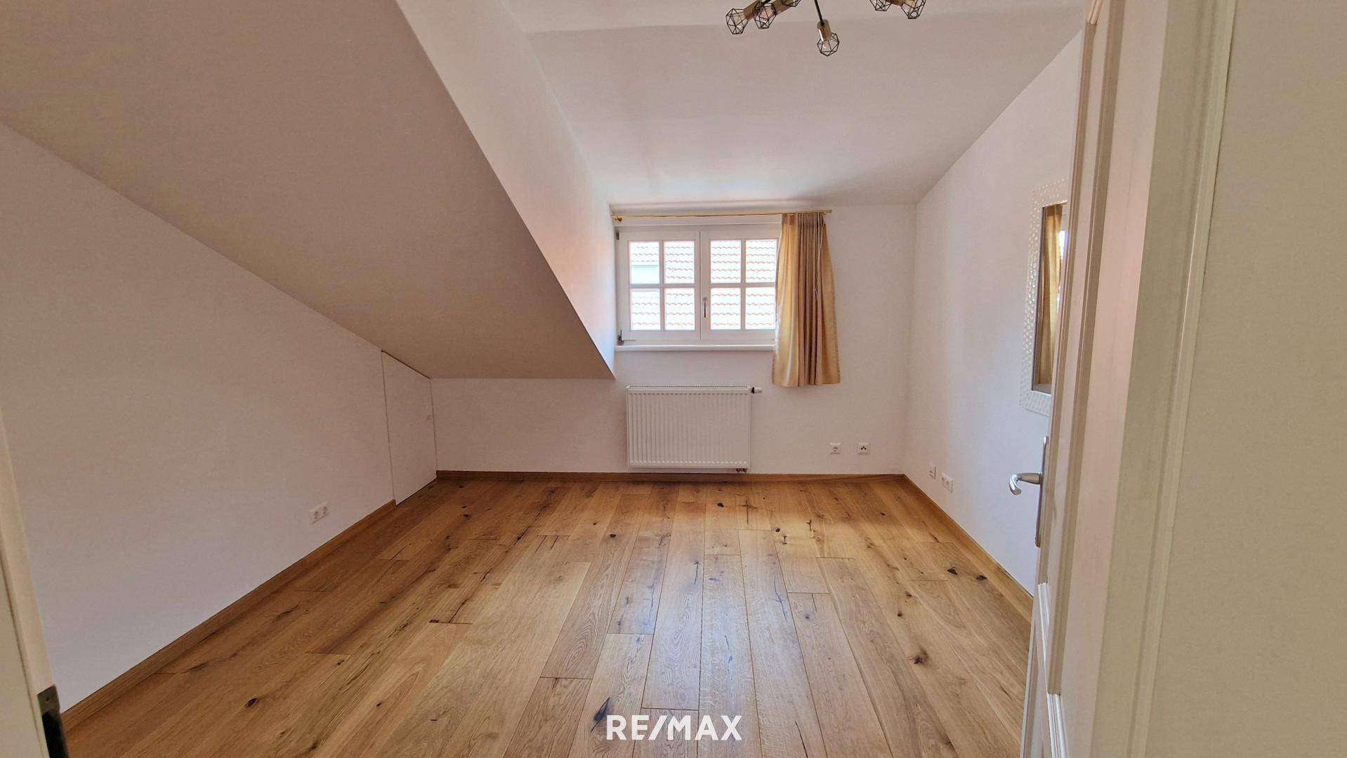 Zimmer 1 im OG