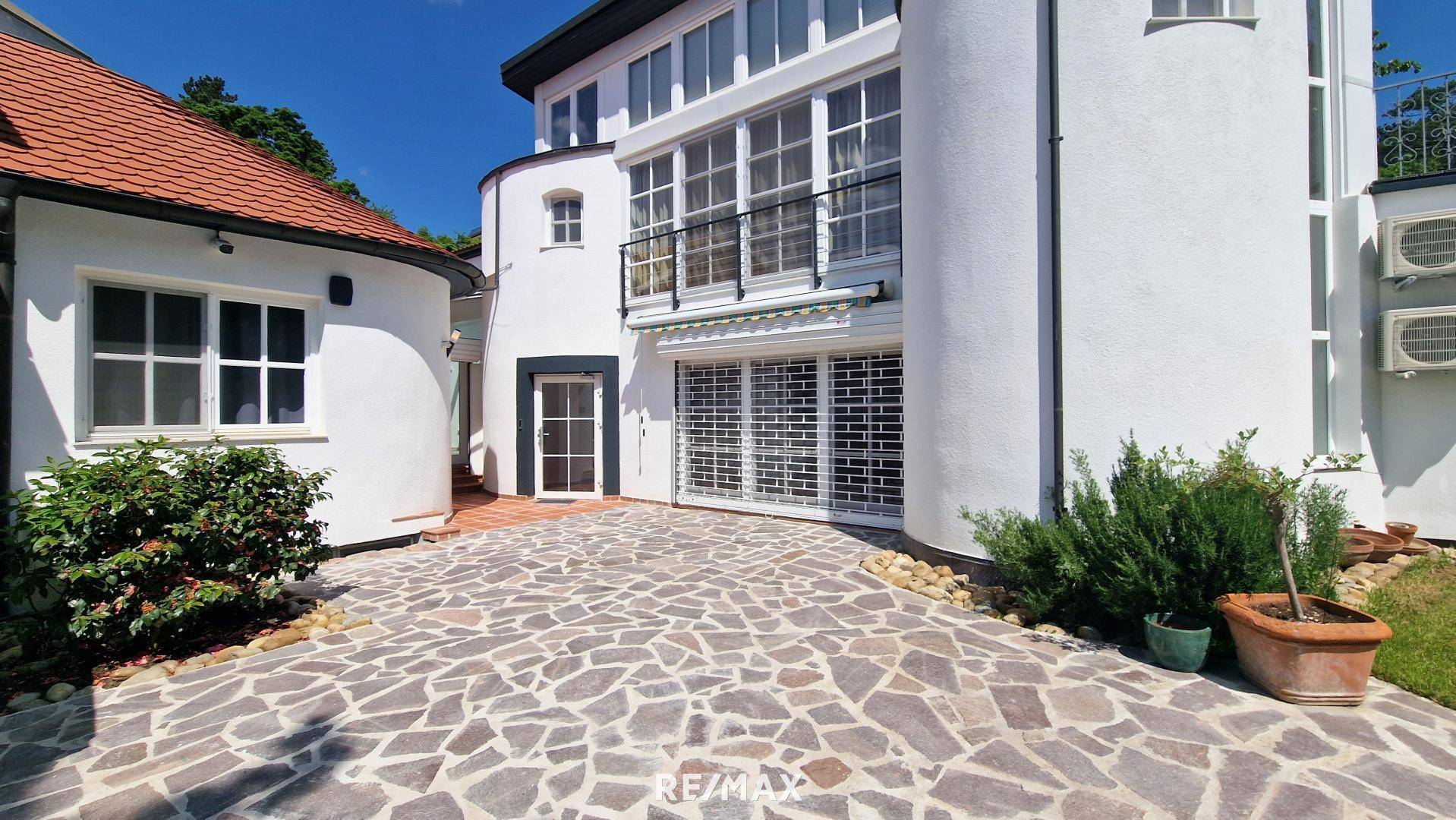 Terrasse vor dem Haus