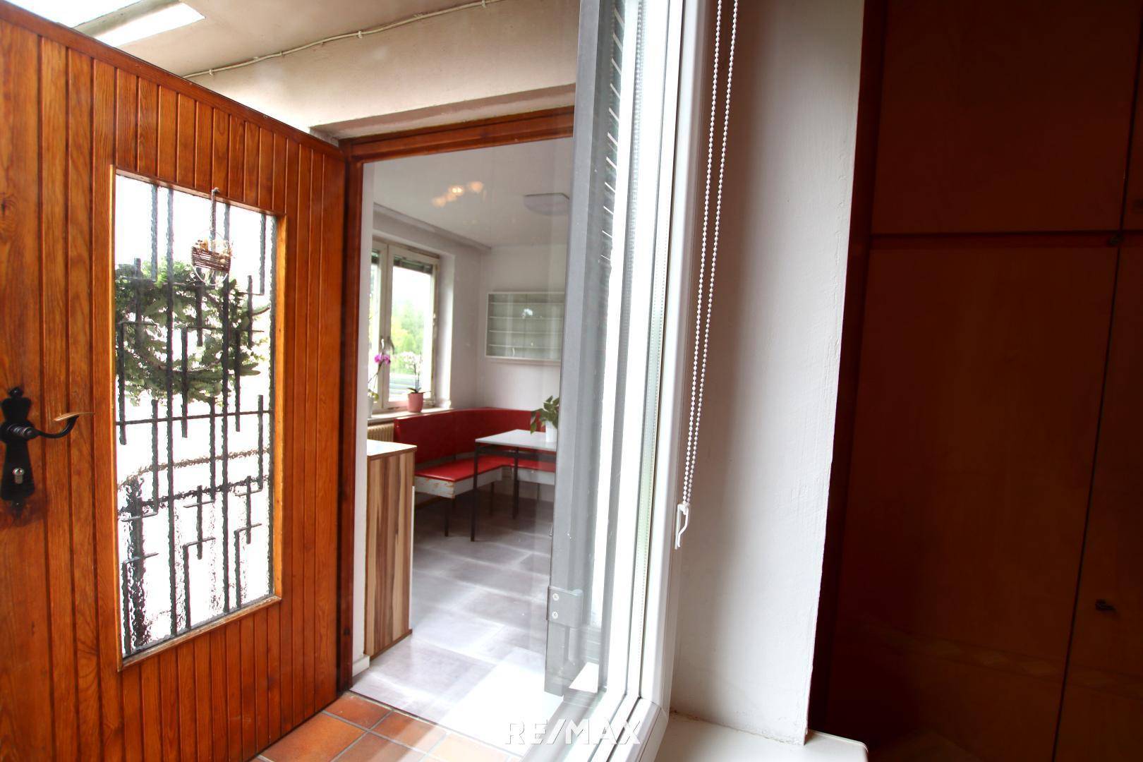Loggia Eingangsbereich EG