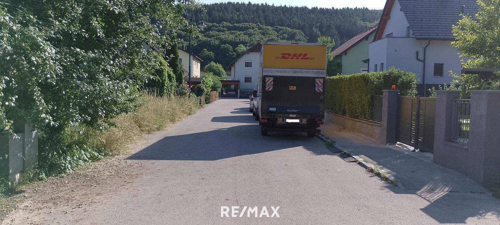 05 Zufahrtsstraße Richtung Süd-Ost