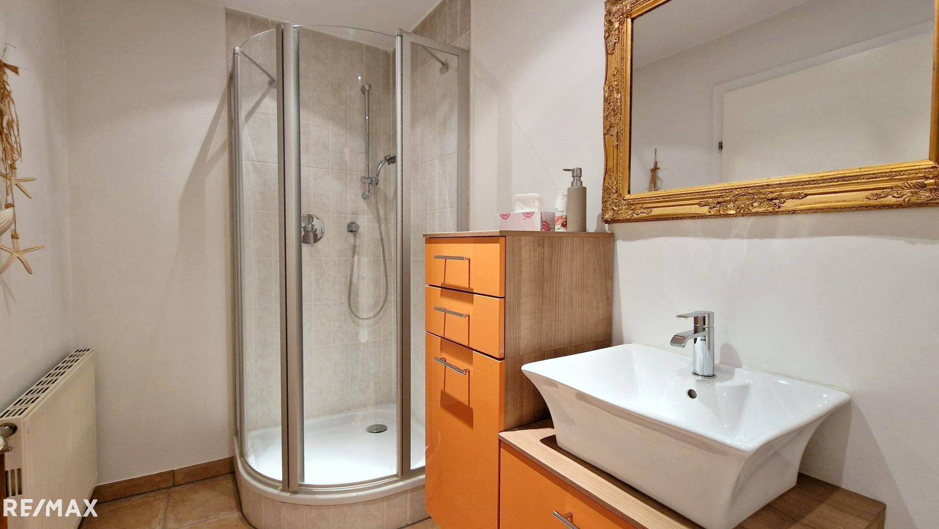 Gästebad mit WC im EG