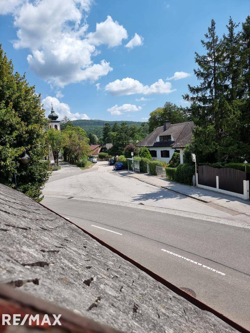 Aussicht ausbaubares Dachgeschoß Straßenseite
