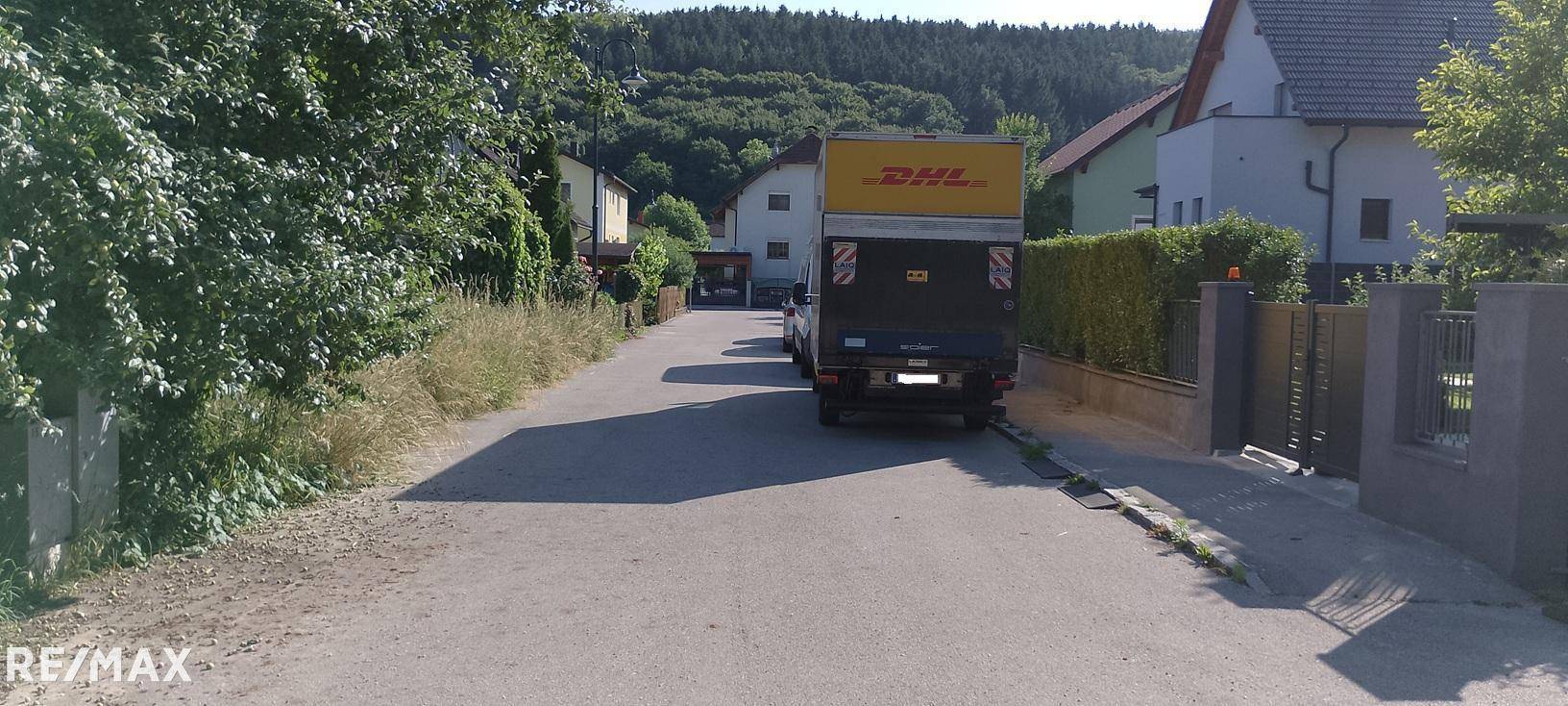 05 Zufahrtsstraße Richtung Süd-Ost
