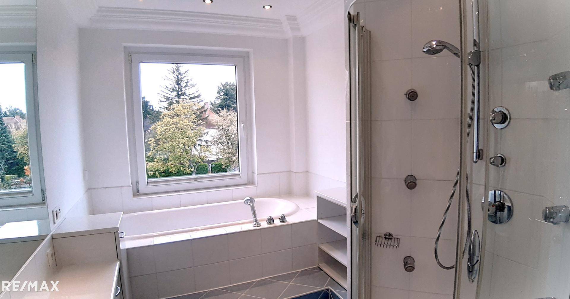 DG Bad Wanne, Dusche