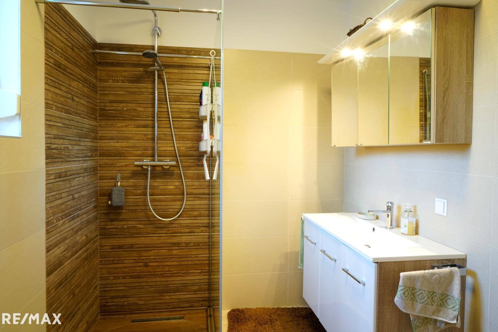 Badezimmer Erdgeschoß