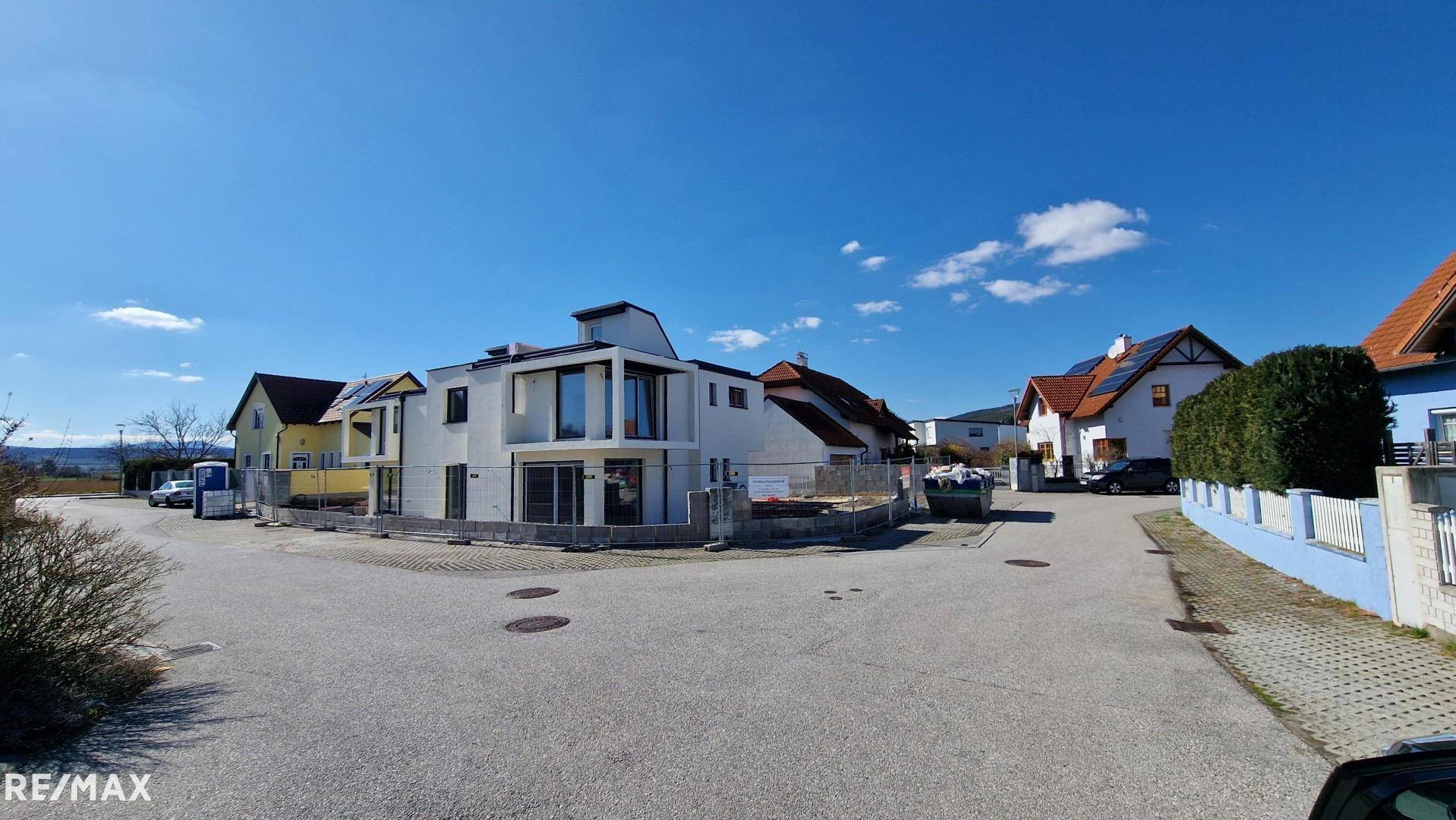 straßenseitig, beide Häuser