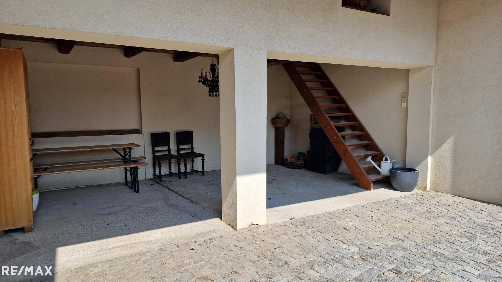 überdachte Terrasse
