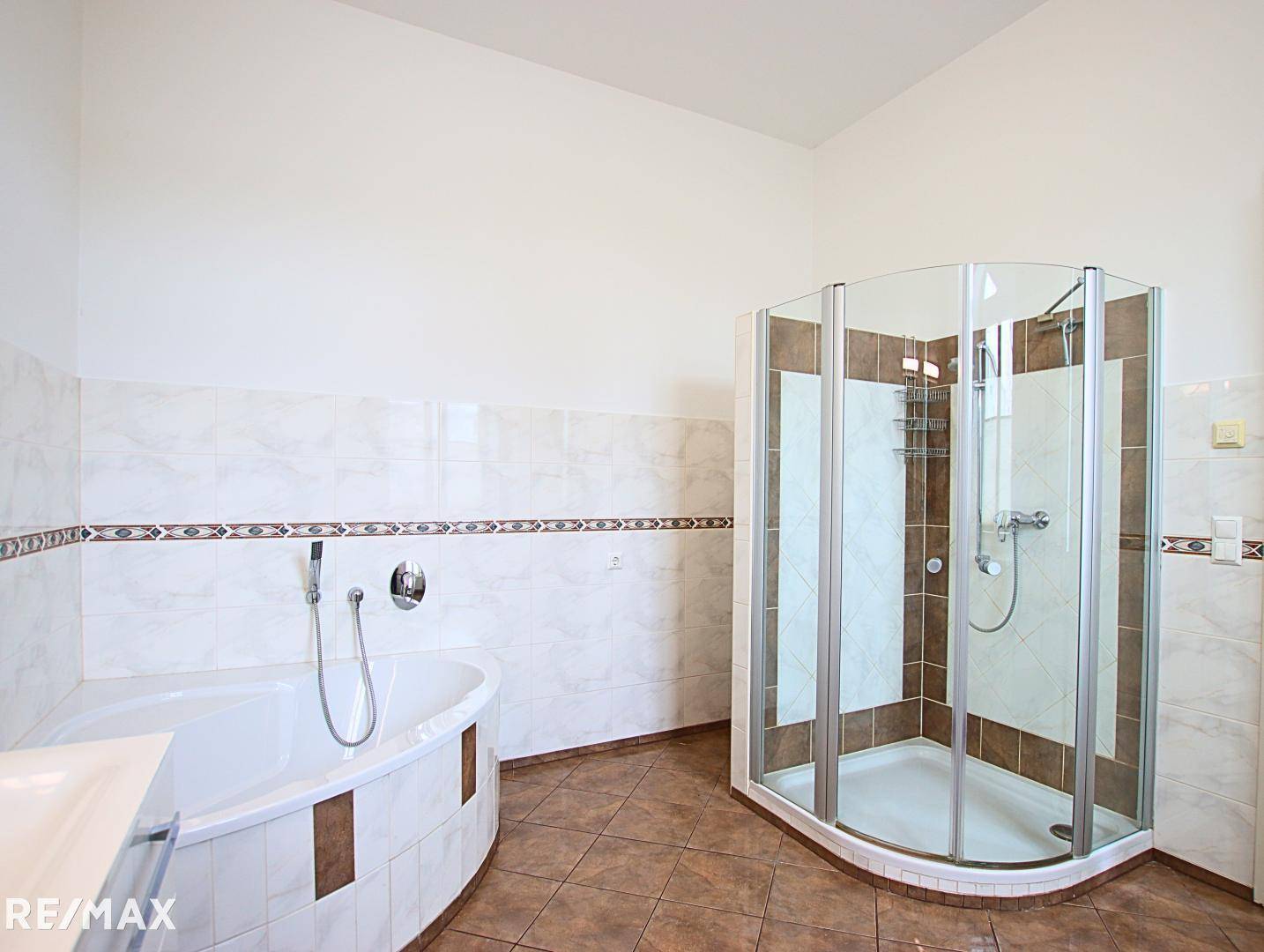 Badezimmer 2