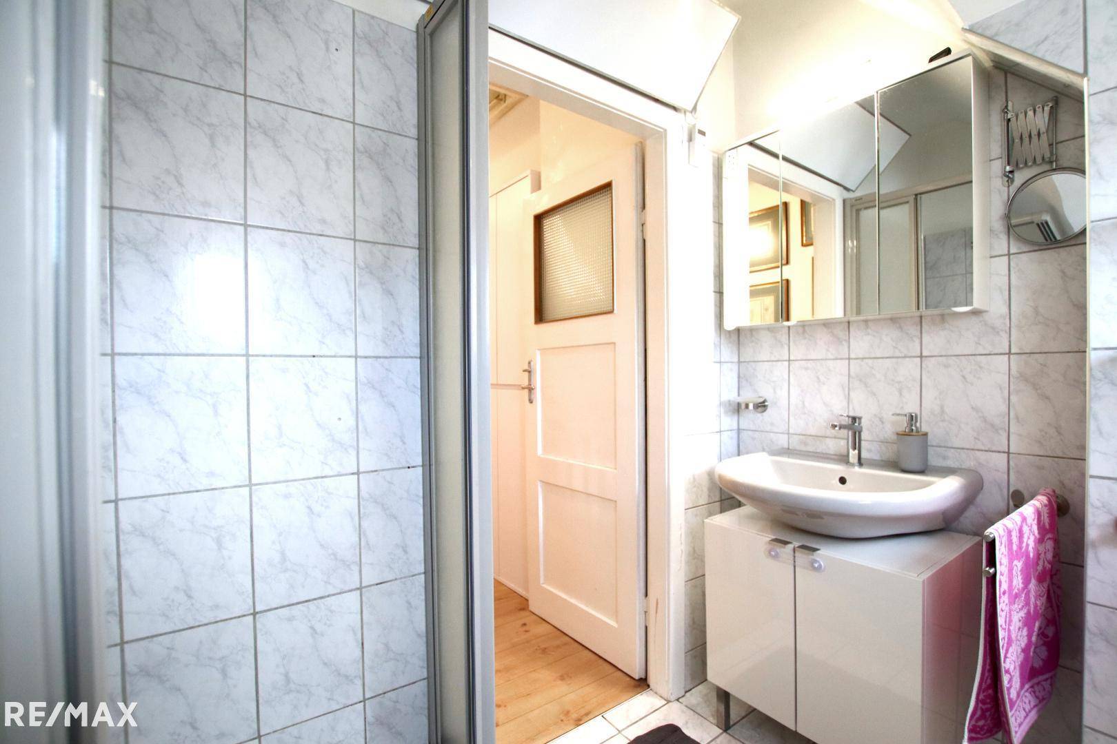 Bad/Toilette DG
